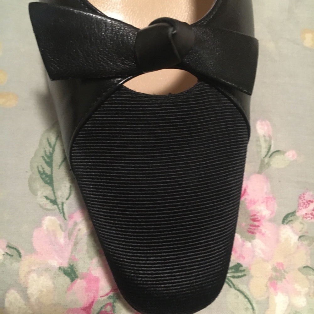 HEAVENLY Ferragamo heels scream Le Smoking Tux-perfect for 007 nights!